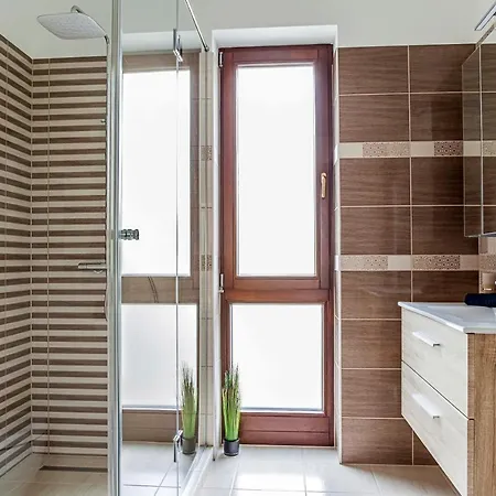 טיהאני Pilger Apartments מראה חיצוני תמונה