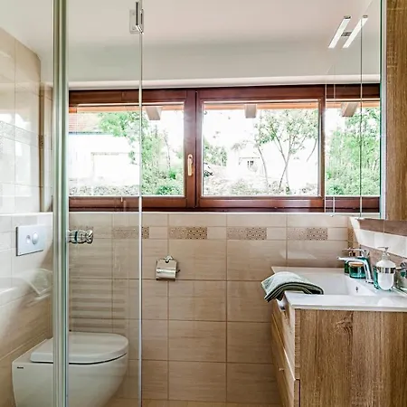 טיהאני Pilger Apartments מראה חיצוני תמונה